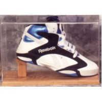 FixtureDisplays® Double Shoe display case with Oak base 100040